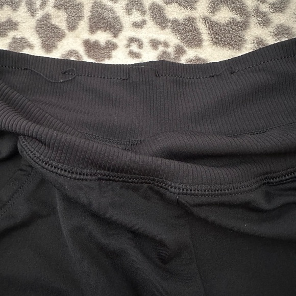 Old Navy Active Knit Slouchy Joggers in Black Size Large 10-12 - Picture 9 of 17